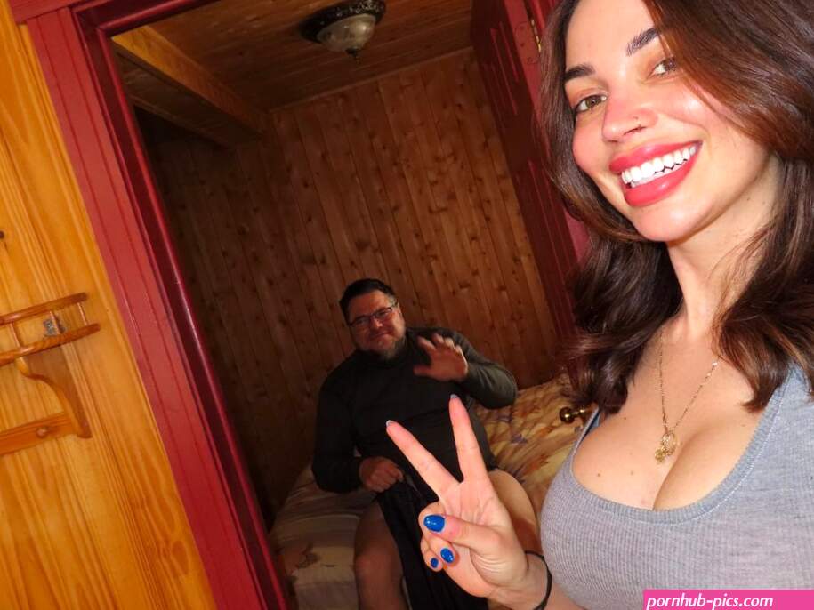 sooo my dads bff fucked me raw and he let me film it for you new sextape just dropped dont miss it!