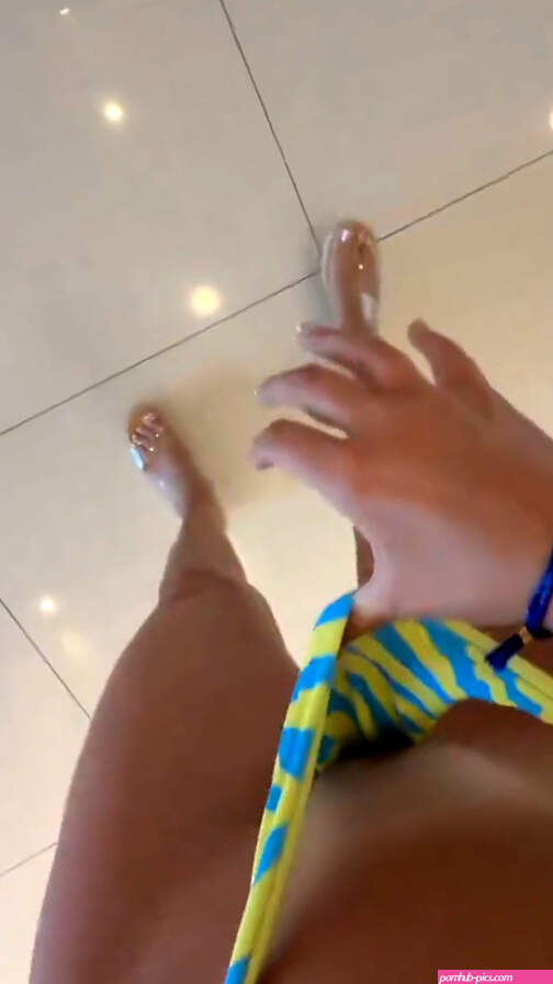 Superlivvy Nude Porn Videos