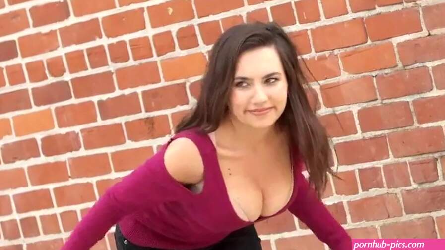 Casual Jiggles: Trisha Hershberger