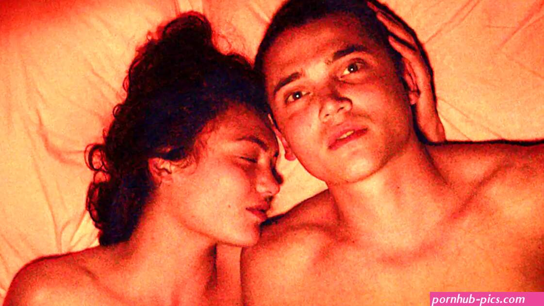 Everyone Is Watching Porn on Netflix From 365 Days to Real Hardcore Sex in Love