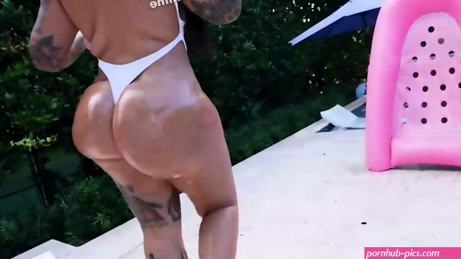 Roxanne Roselle