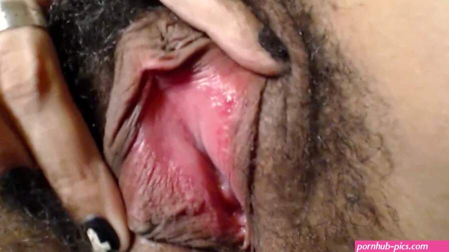HD EXTREME Closeup of Hairy Pussy and Fingering