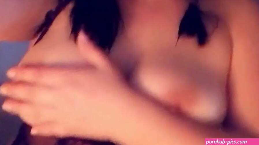 Chubby British Chav Films Herself In Lingerie On Snapchat
