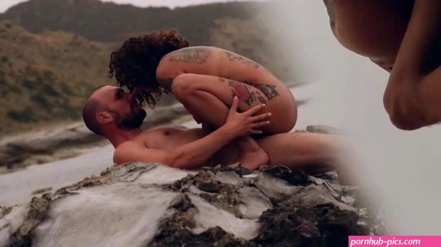 German amateur couple enjoy sensual fuck outdoors at the beach