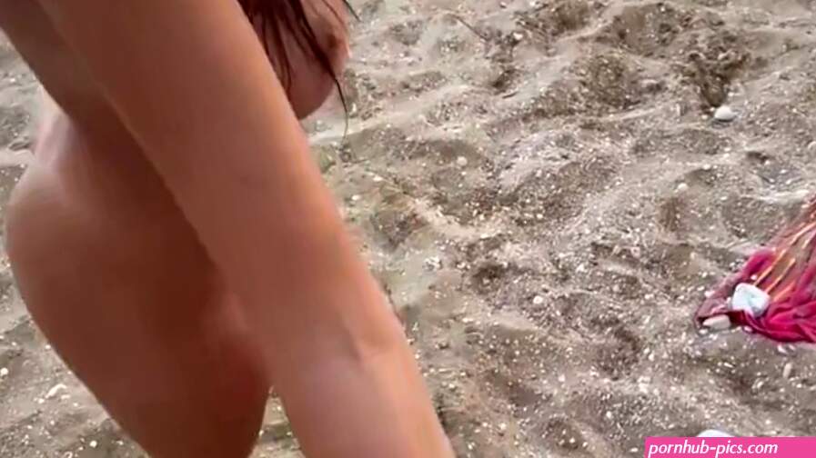 Amateur couple have sex on Greek beach