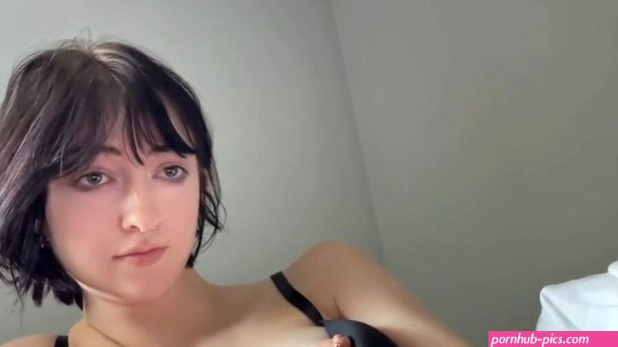 Eva Moderninha Lies Down Gently Caressing Her Beautiful Body Immersed In Intimate Self Touching Pleasure Calmly Porn Video Leaks