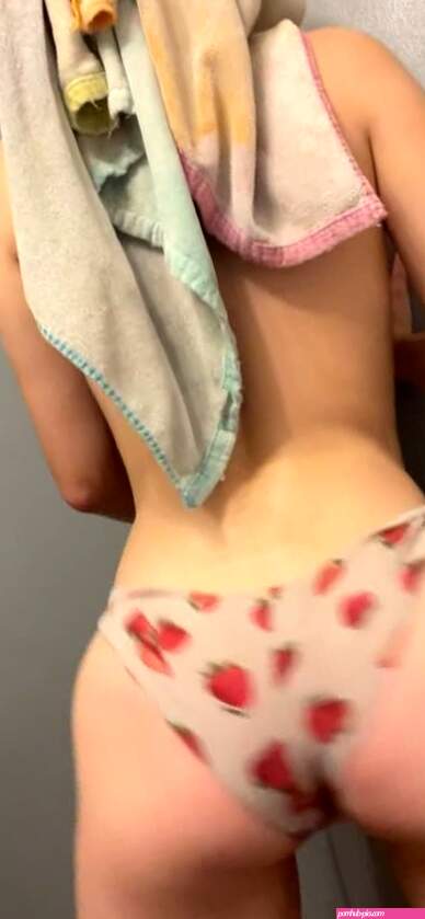 Sexy Houston slut shaking ass tits