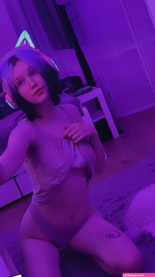 SleepyDinosaur Nude OnlyFans Leaks