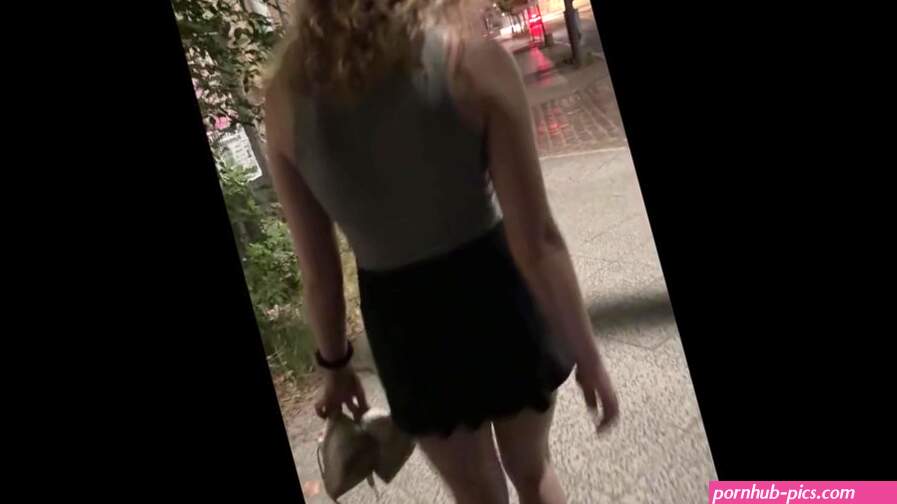 Public Tit Flash Dirty Hostel Sex