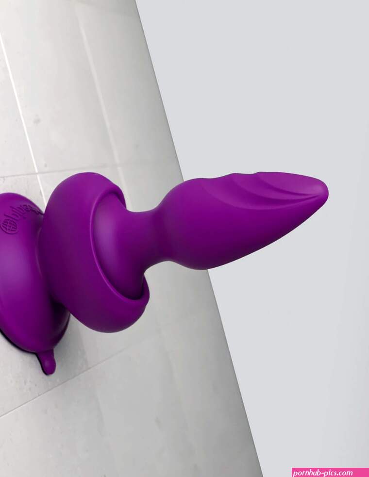 3Some Wall Banger Vibrating Anal Plug by Pipedream