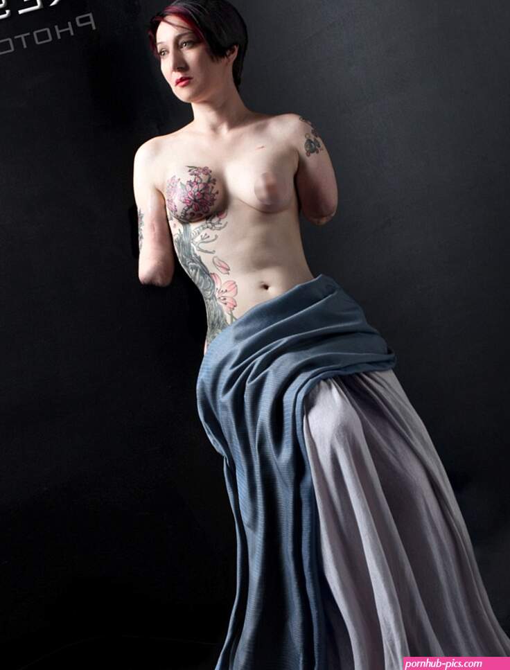 Photographer Michael Stokes photos of nude amputee veterans are in new book