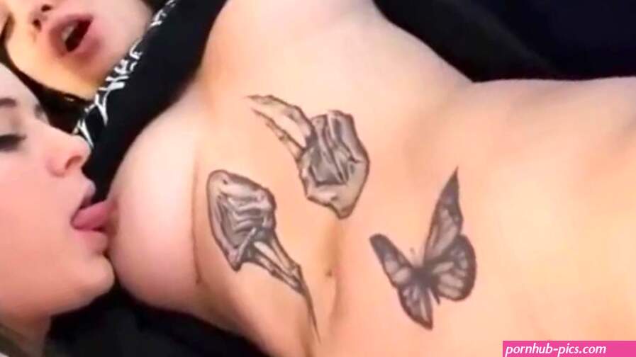 Lesbian sex
