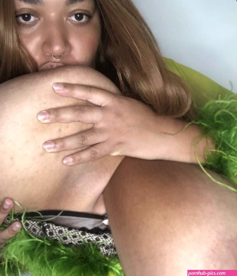Roza Vasilishina on X: Can I suck my enormous huge milky boobs while you fuck me inside my wet horny pussy? watch it on