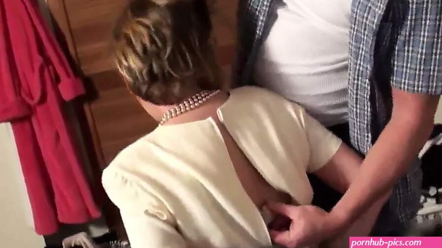 Single X Porn Videos