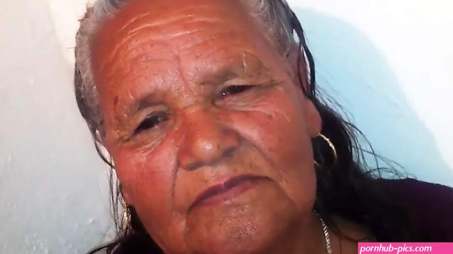 ABUELA CACHONDA