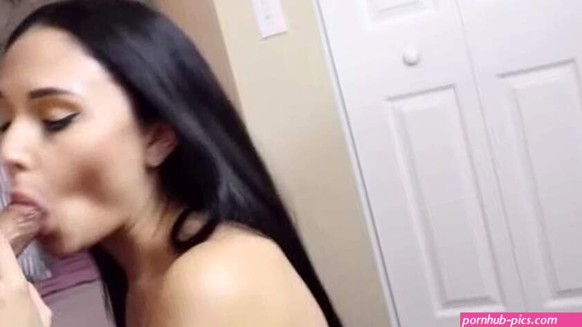 Ariana Marie Blowjob Bedroom