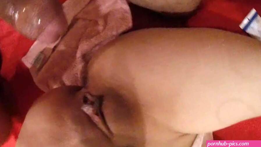 Anal Sex with my asian wife! She likes feel open and creampie