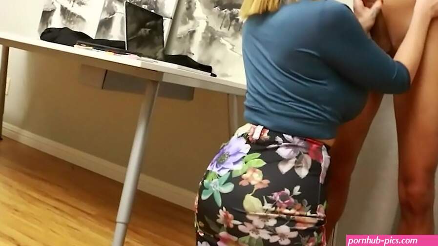Big Booty Office Slut Sa Jay opens her legs takes a big ass dick all inside her mouth curvy cunt between her huge ass titties! Milk that Rod Sa! Full