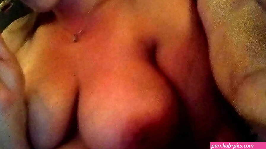 Huge Boobs Ex-GF Amateur Handjob