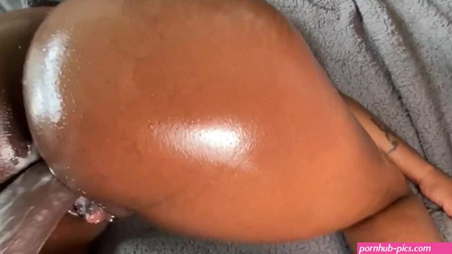 Oiled Up Ebony Vs BBC