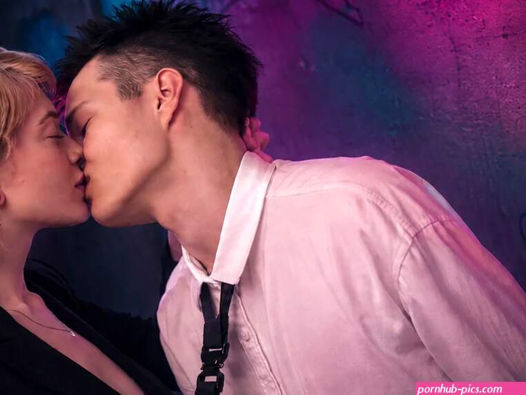 Coco Lovelock Threesome Porn Pics Naked Photos