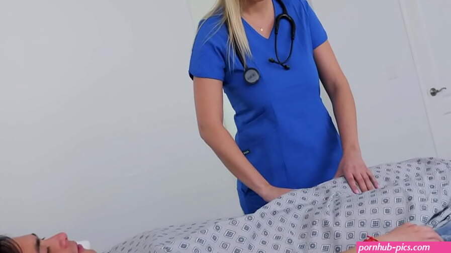 Doctor Vanessa Cage Fixes A Mans Spine With Sex