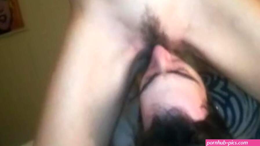Eating pussy until she cum in my mouth