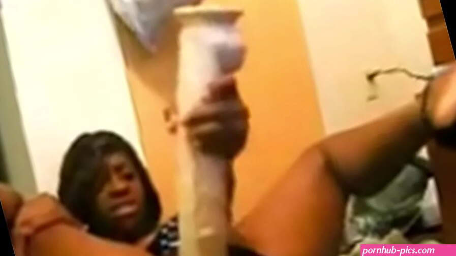 Ebony Masturbate with huge dildo Solo