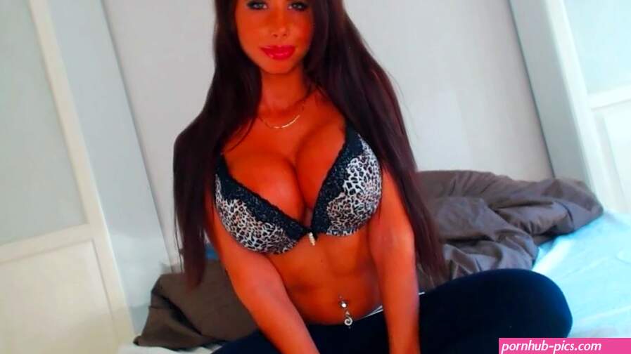 Emelie Ekstrom Emelie Ekdahl Web Cast Pornoster Brunette Grote tieten Naakt HD Porno