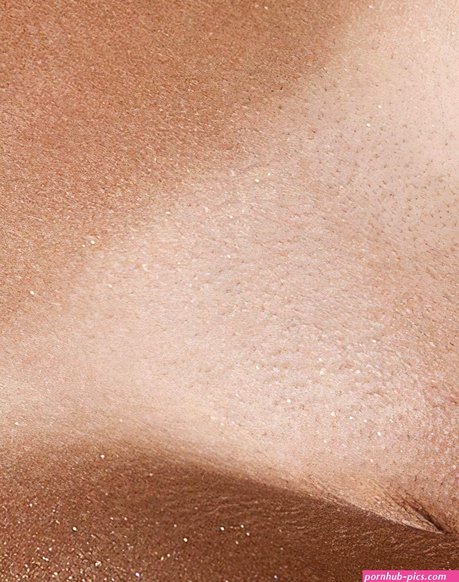 Emily Ratajkowski Shaved Pussy