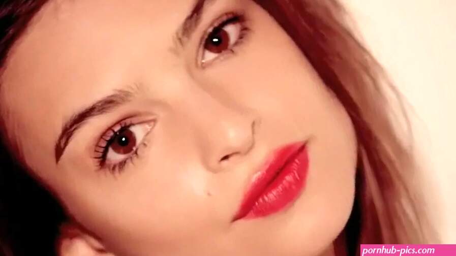 Emily Ratajkowski shows off boobs and smooth pussy in compilation of video shoots lingerie sex scene