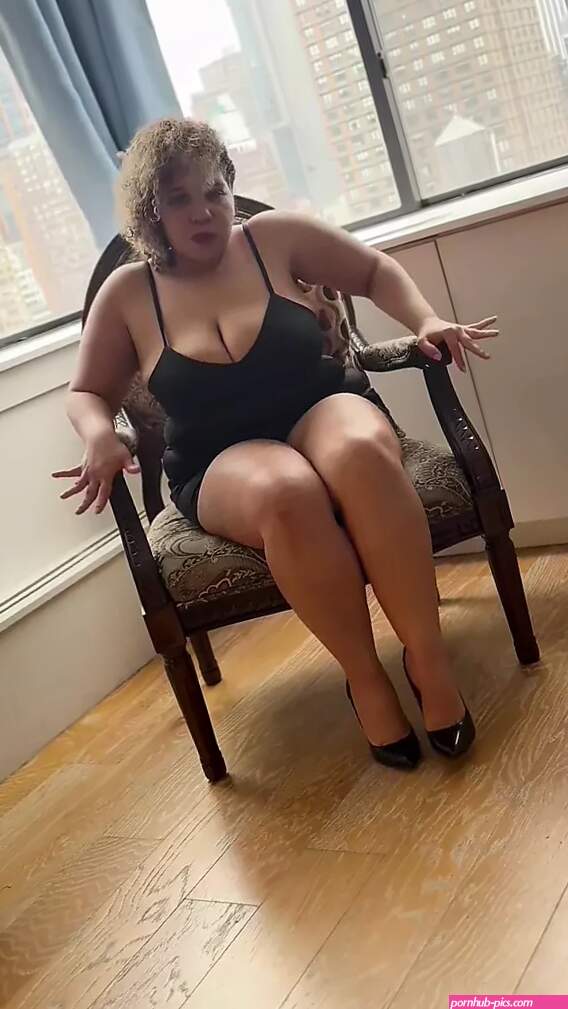 Free Thick Legs Porn Videos 3