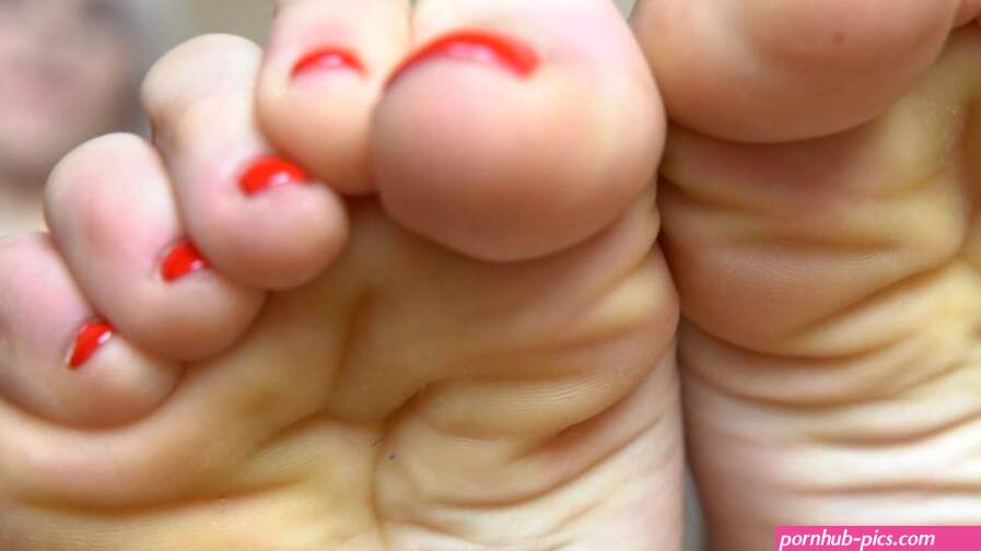 Sexy Feet Videos Pics in 4K