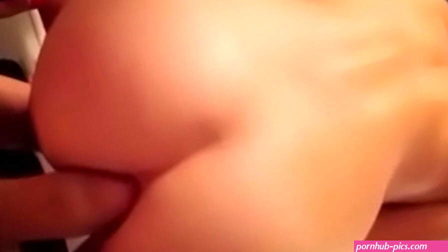 Hot couple tries first time anal