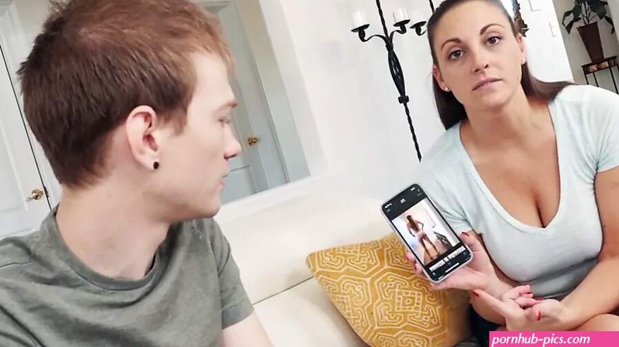 Free Fucking Sons Friend Porn Videos