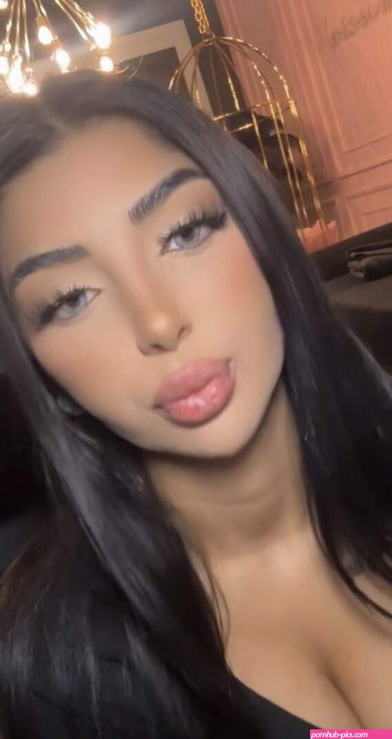 Houda Sanchez Nude Leaks