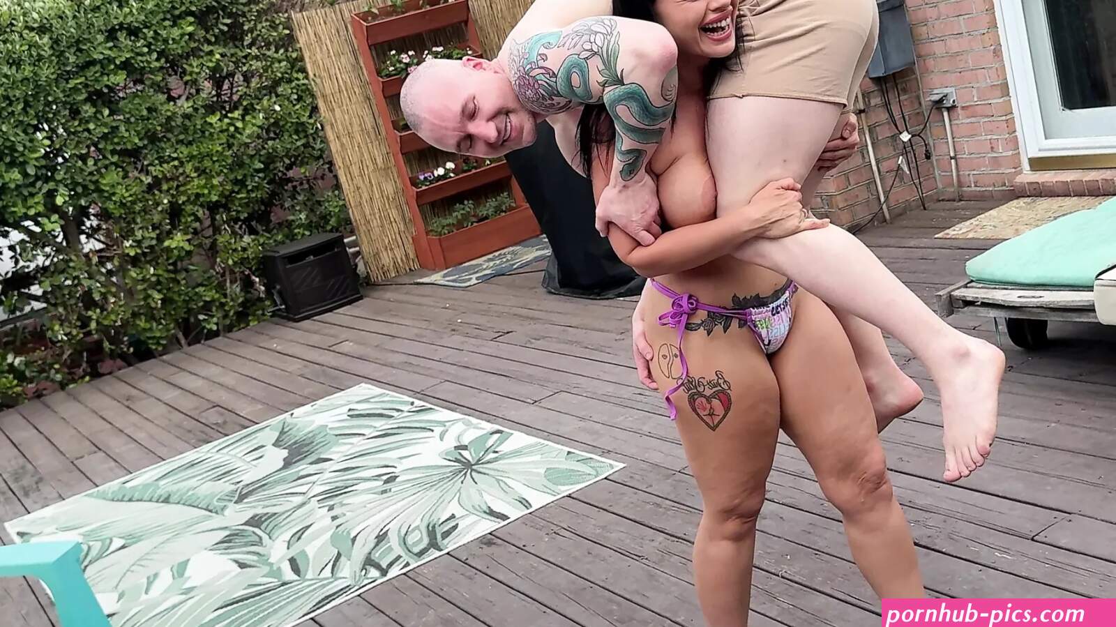 Free Nude Babes UHD 4K 2160p Porn Videos