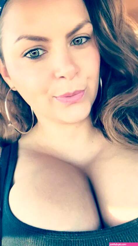 Exclusive Interview With Alaura Grey