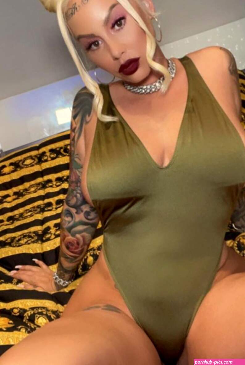 Amber Rose Hot Shots