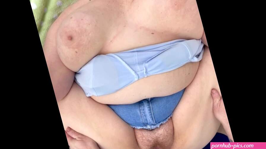Thick Chubby White Girl with Huge Tits get a Messy Massive Cumshot on Hairy Pussy