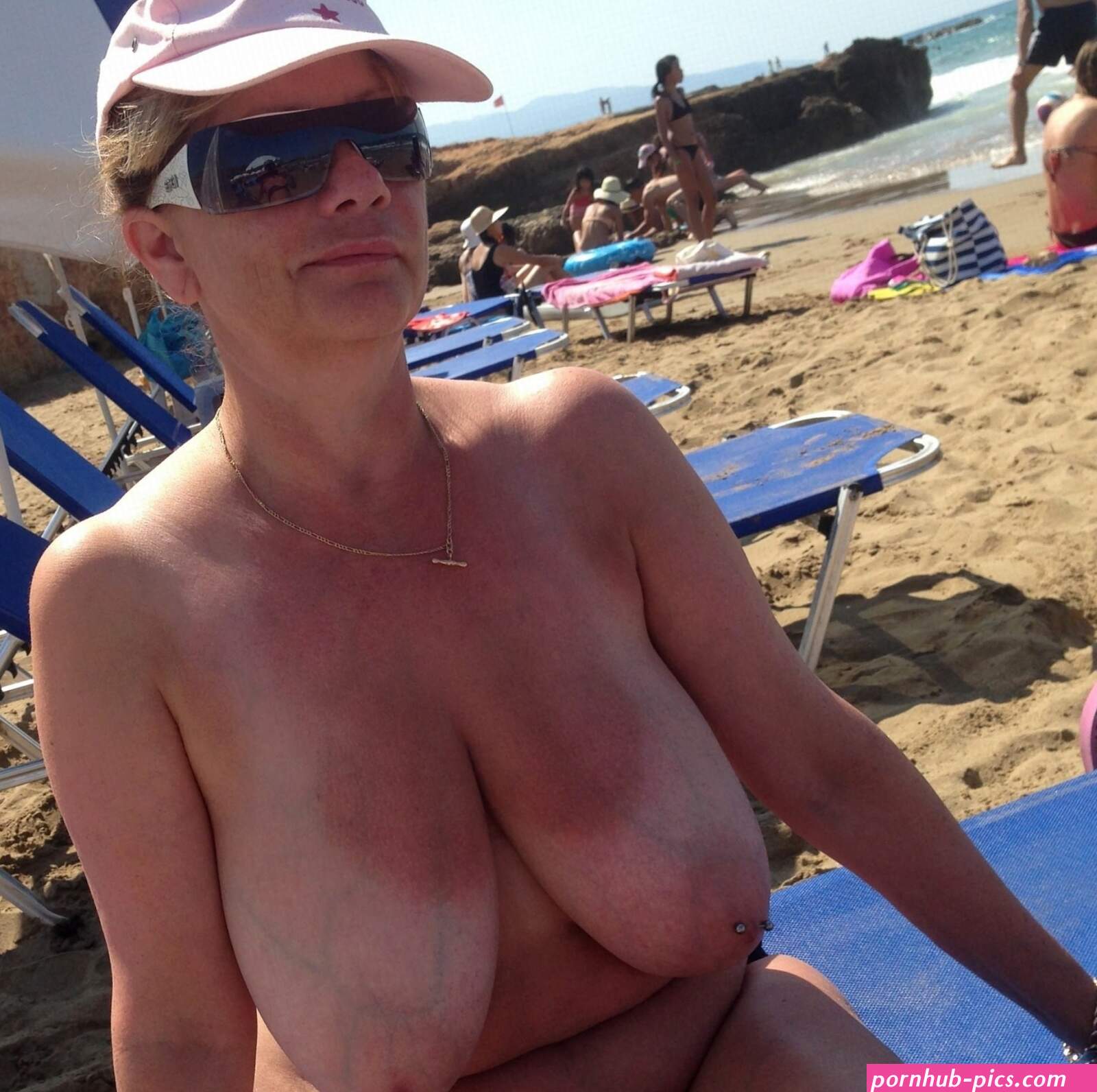 Granny Beach Toples