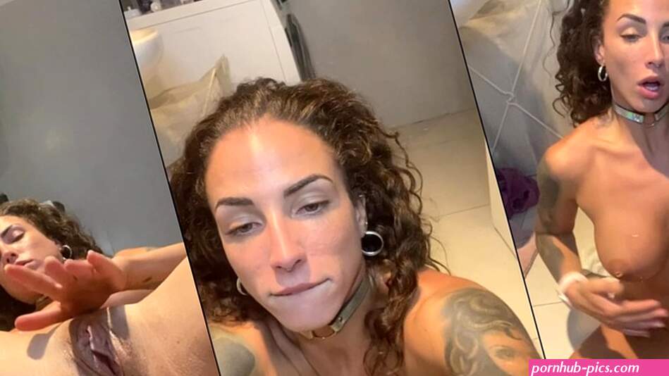 Tattooed brunette with big tits masturbates until she SQUIRTs
