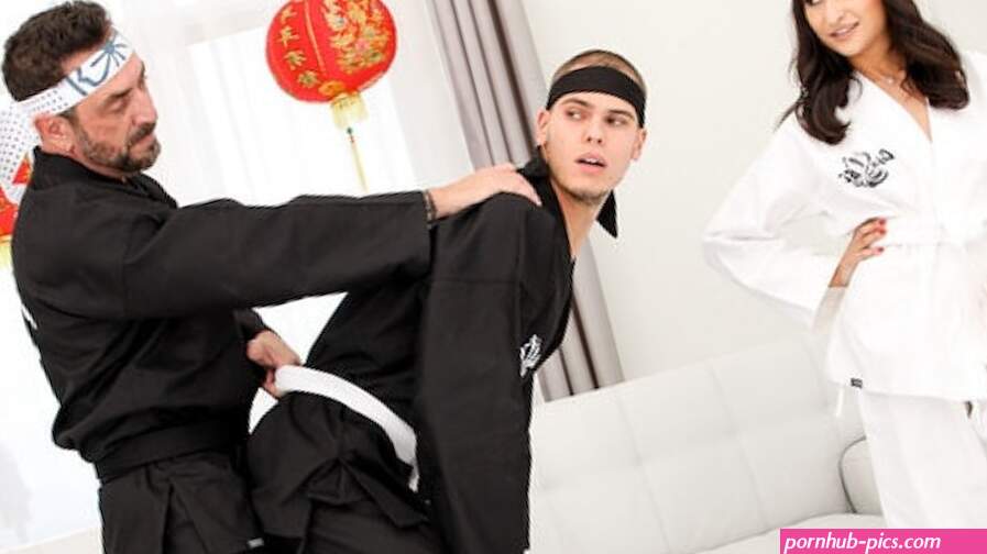 Man Learns The Art Of Cobra Bi To Impress His Girlfriend