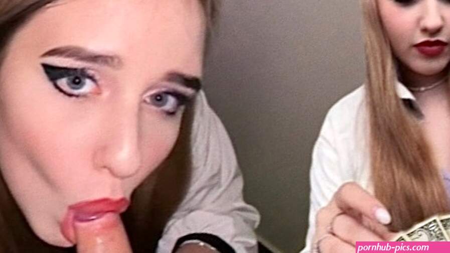 Fucked a bitch in the entrance for money