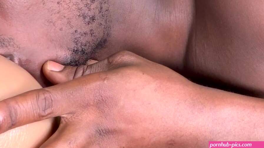 muscular African Eating and licking the pussy