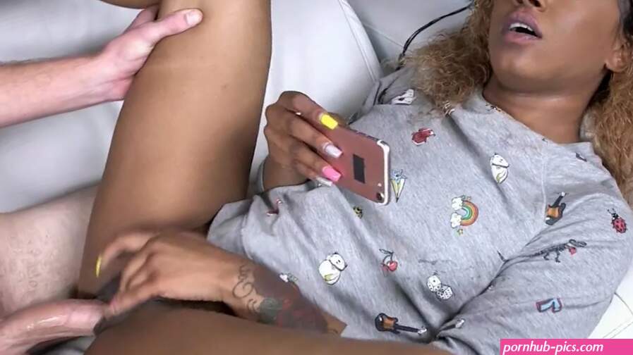 BLACK MAMAS FAMILY THREESOME