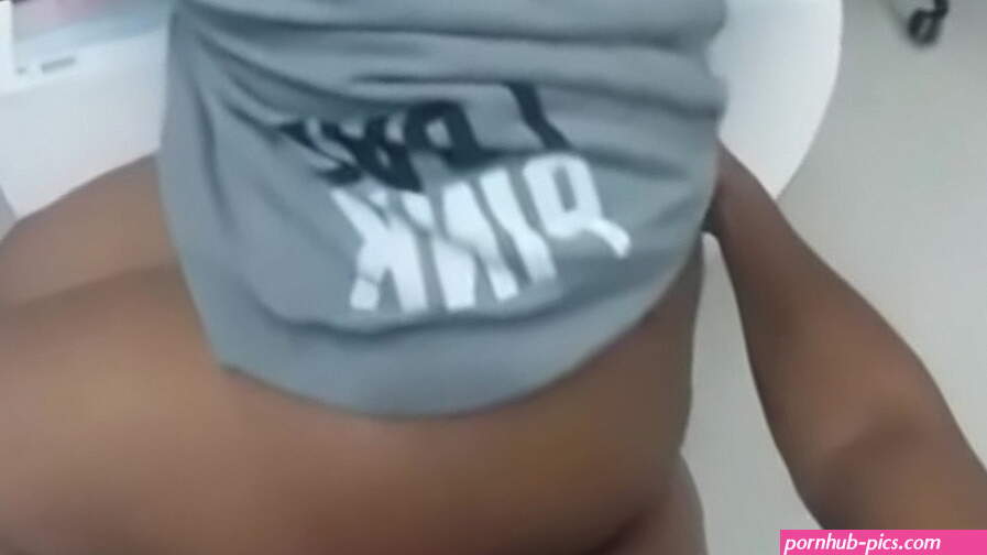 Black ex gets fucked her office desk