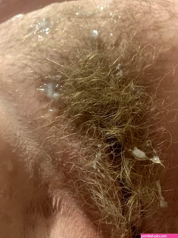 Hairy blonde cum shot: 3 Nude Pics
