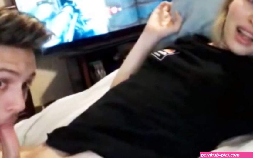 Blonde shemale blowjob from hubby webcam