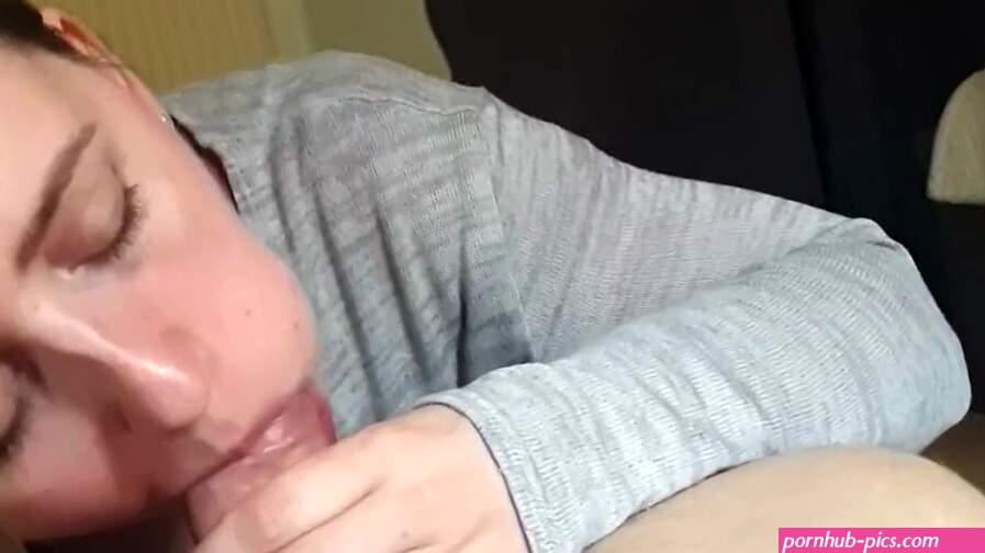 4 Minute Blowjob Challenge! Can she do it?